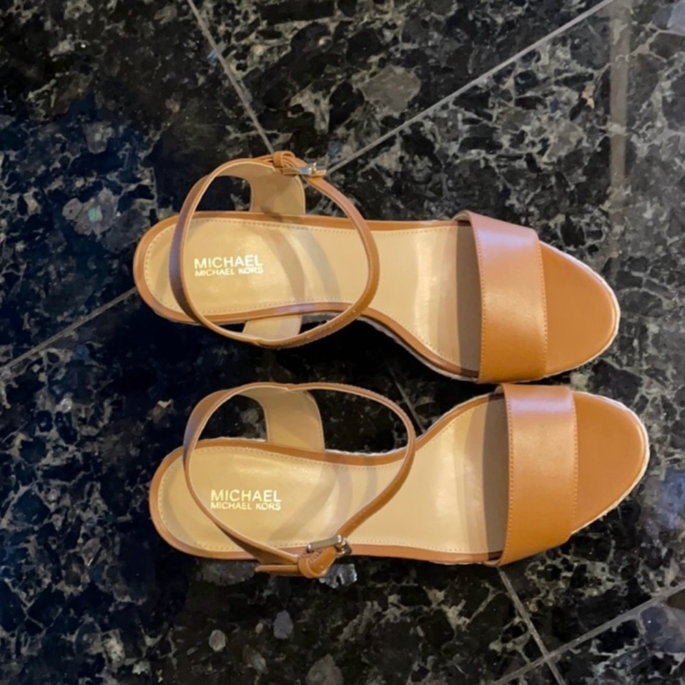 Michael Kors Jill Leather Wedge Shoes Brand New in Box and NWT.